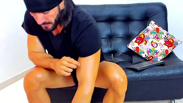 AlfredWalker online show from December 3, 12:58 pm