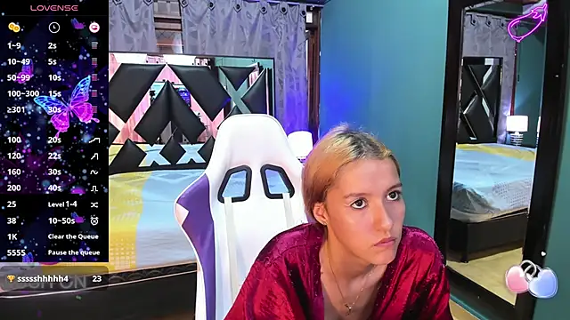 Linda4Petite online show from February 10, 9:36 pm