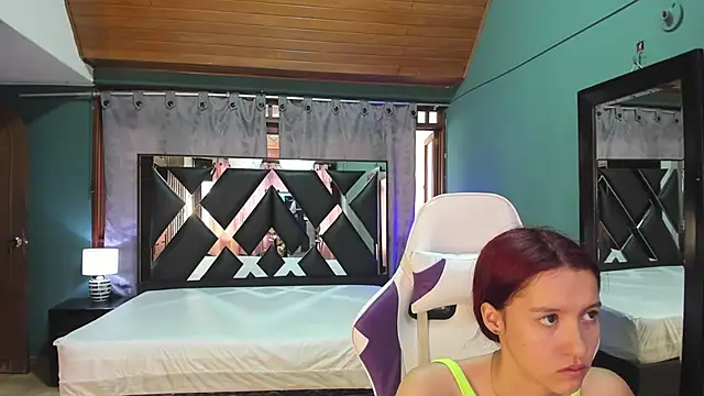 Linda4Petite online show from March 1, 6:00 pm