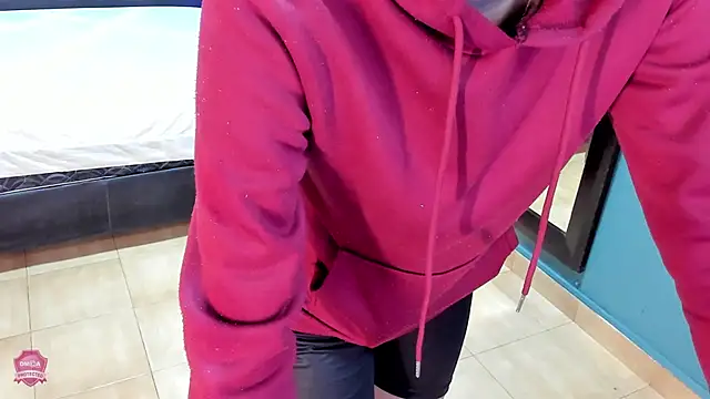 Linda4Petite online show from March 17, 6:11 pm