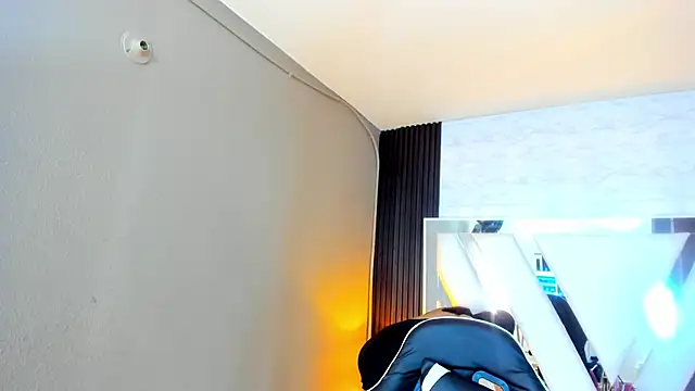 Linda4Petite online show from October 21, 6:19 pm