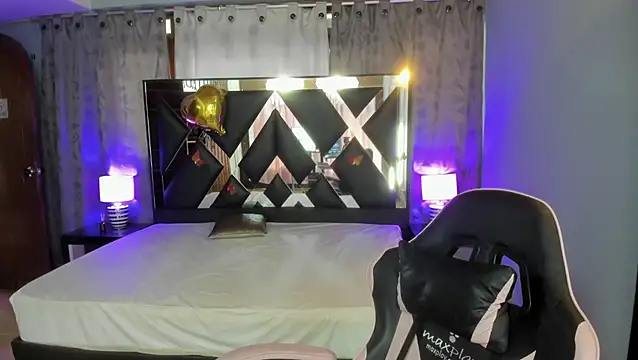 Linda4Petite online show from June 13, 6:50 pm