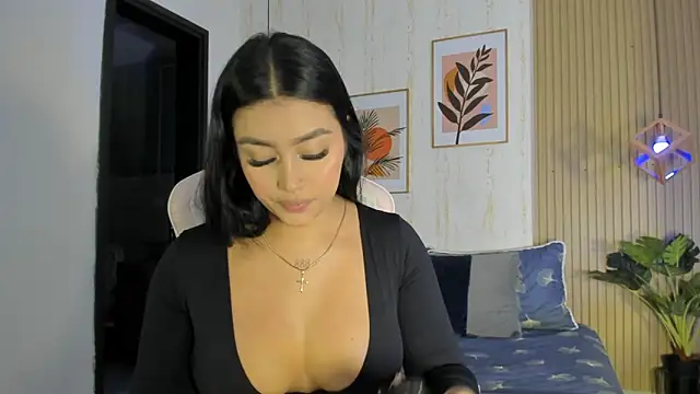 CameronCollins  online show from October 25, 7:52 pm