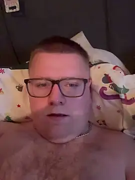 Snapshot of harryletsgo chatting on December 23, 8:36 pm harryletsgo online show from December 23, 8:36 pm