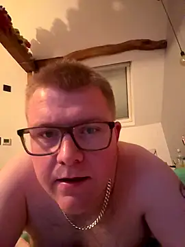 Snapshot of harryletsgo chatting on September 24, 8:23 pm harryletsgo online show from September 24, 8:23 pm