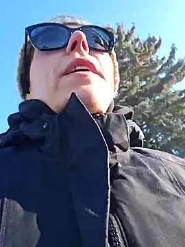 Snapshot of Ellie-L-Elizabeth chatting on January 25, 3:20 pm Ellie-L-Elizabeth online show from January 25, 3:20 pm