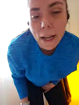 Snapshot of Ellie-L-Elizabeth chatting on February 27, 5:26 pm Ellie-L-Elizabeth online show from February 27, 5:26 pm