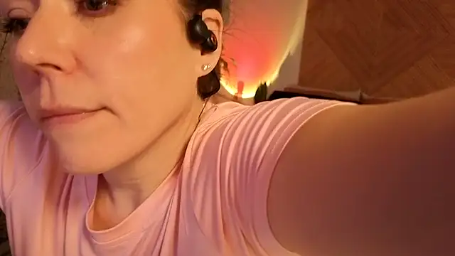 Ellie-L-Elizabeth online show from February 28, 2:12 am