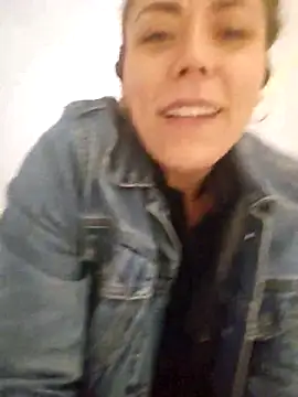 Ellie-L-Elizabeth online show from May 10, 3:01 am