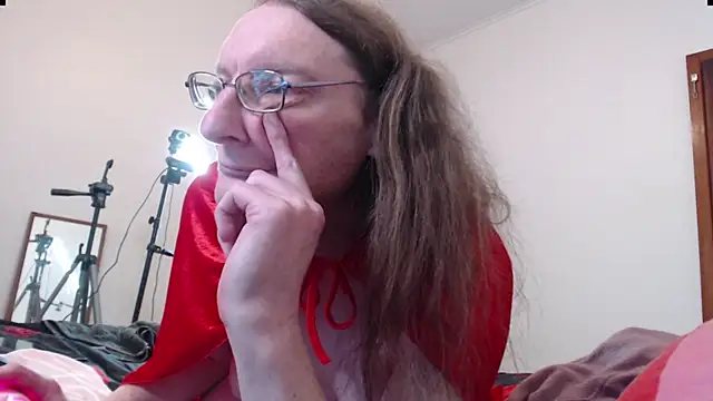 Snapshot of CDAdalyn chatting on June 25, 5:12 am CDAdalyn online show from June 25, 5:12 am