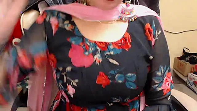 Naughty Kashish online show from December 19, 6:31 am