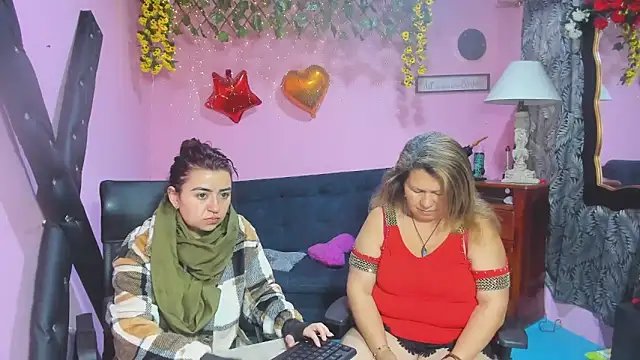 lesbiancuple online show from March 6, 11:50 am