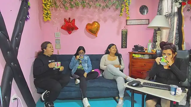 lesbiancuple online show from March 26, 12:44 pm