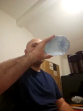 mario890605 online show from February 19, 11:36 pm