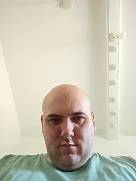 mario890605 online show from September 26, 10:19 am