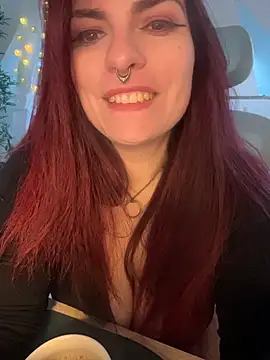 LunaMoongirl online show from November 30, 3:49 pm