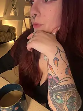 LunaMoongirl online show from February 8, 7:28 pm