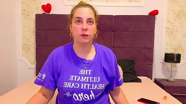 KarinaNoir online show from May 12, 2:30 am