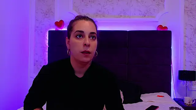 KarinaNoir online show from May 14, 3:46 am