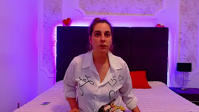 KarinaNoir online show from May 25, 3:23 am