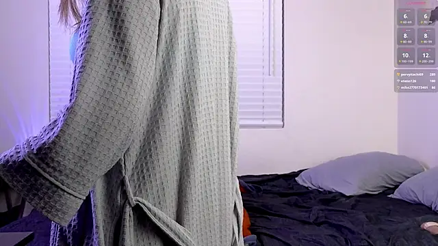 Snapshot of AriannaPena chatting on February 12, 1:52 am AriannaPena online show from February 12, 1:52 am