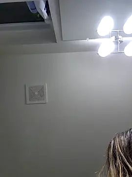 Snapshot of AriannaPena chatting on March 13, 3:11 am AriannaPena online show from March 13, 3:11 am