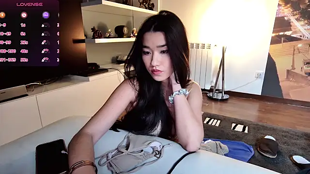 Snapshot of shachatteof chatting on March 11, 9:59 am shachatteof online show from March 11, 9:59 am