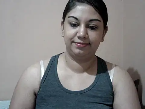 bellachow10 online show from May 5, 7:16 am