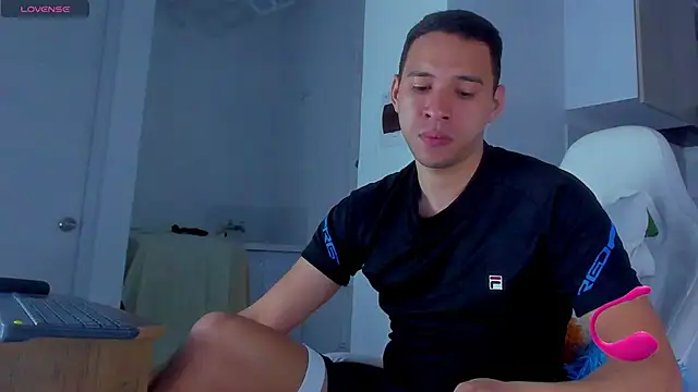 Snapshot of petter_coleman_ chatting on February 26, 11:26 pm petter coleman  online show from February 26, 11:26 pm