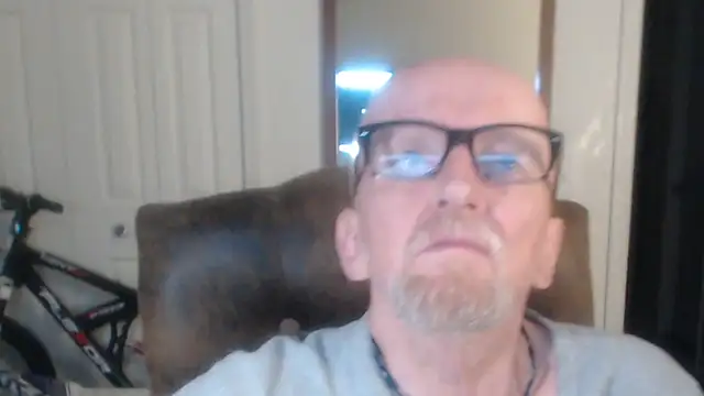 Snapshot of QueenDenizeAndTheCaptain chatting on January 13, 9:58 am QueenDenizeAndTheCaptain online show from January 13, 9:58 am