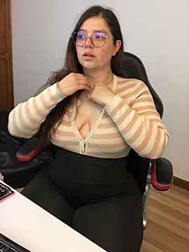 kayortiiz online show from April 22, 11:17 pm