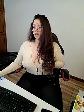 Snapshot of kayortiiz chatting on July 23, 1:58 am kayortiiz online show from July 23, 1:58 am