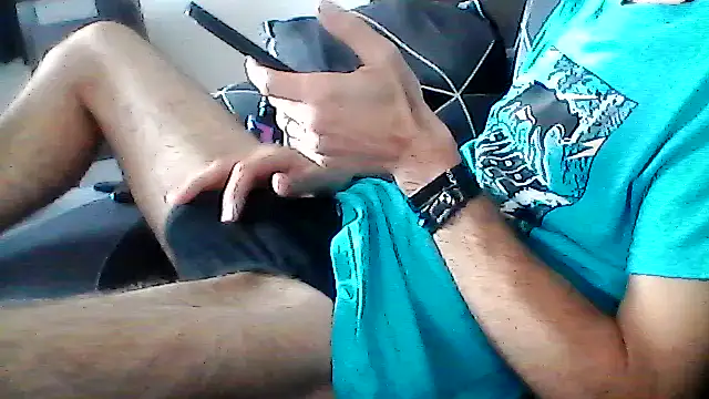 Snapshot of mickzizi chatting on November 6, 1:01 pm mickzizi online show from November 6, 1:01 pm