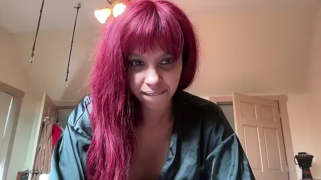 Snapshot of queendab626 chatting on January 3, 3:22 pm queendab626 online show from January 3, 3:22 pm