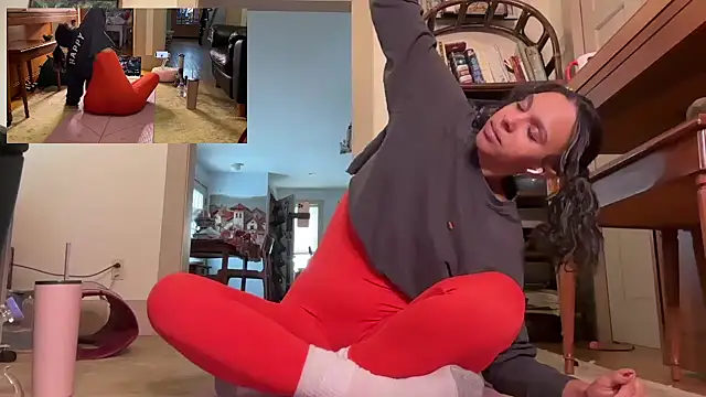 Snapshot of queendab626 chatting on January 23, 1:45 pm queendab626 online show from January 23, 1:45 pm