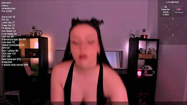 Snapshot of SofiRusselle chatting on September 22, 5:48 pm SofiRusselle online show from September 22, 5:48 pm