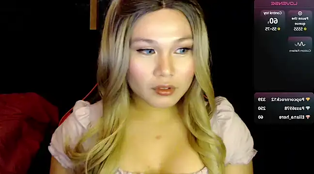 Snapshot of stacey_wills44 chatting on December 20, 3:42 pm stacey wills44 online show from December 20, 3:42 pm