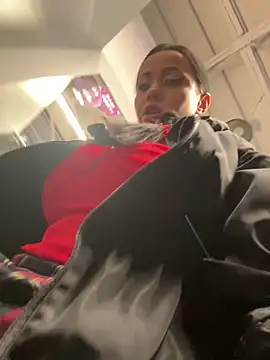 CrazzyChicks online show from October 26, 8:31 am