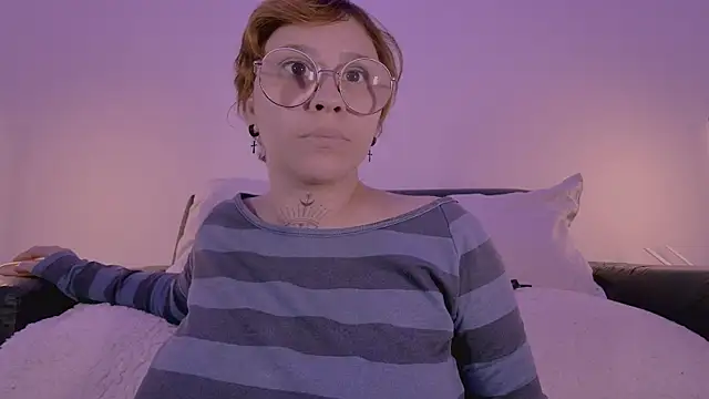 Lilmuh  online show from May 14, 1:01 am