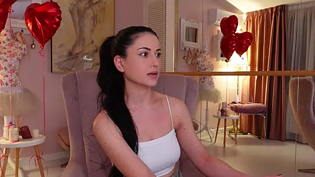 Snapshot of OliviaSirena chatting on February 26, 10:31 pm OliviaSirena online show from February 26, 10:31 pm