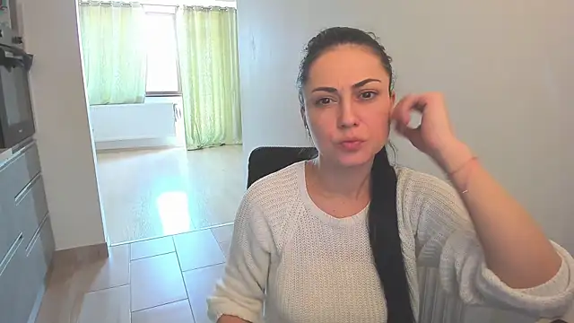 Snapshot of OliviaSirena chatting on March 6, 11:50 am OliviaSirena online show from March 6, 11:50 am