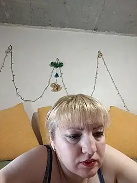 Snapshot of stefanyharper16 chatting on January 5, 8:56 pm stefanyharper16 online show from January 5, 8:56 pm