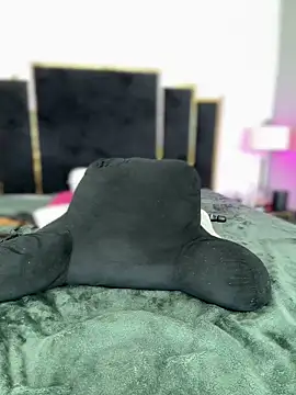 KarissaChantelle online show from December 9, 8:54 pm