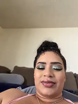 Snapshot of CarmelaAnthony chatting on May 7, 8:25 pm CarmelaAnthony online show from May 7, 8:25 pm