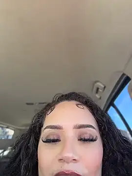 Snapshot of CarmelaAnthony chatting on May 11, 9:01 pm CarmelaAnthony online show from May 11, 9:01 pm