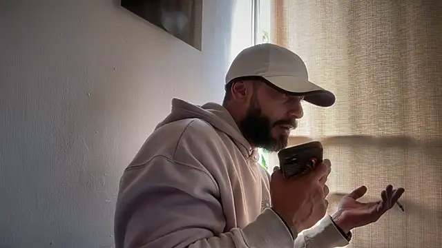 romeolovedark online show from March 4, 8:59 pm