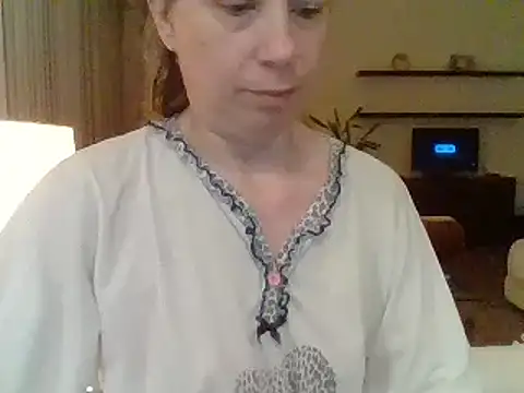 Moi Lina online show from June 21, 11:40 pm