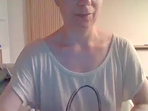 Moi Lina online show from July 28, 9:36 pm