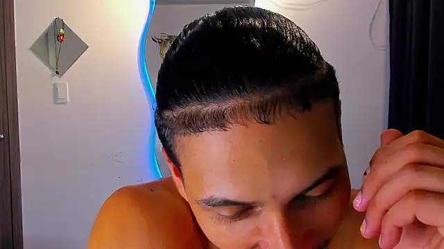 Kris Khalifa69 online show from September 21, 1:29 am