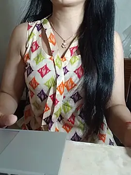 Snapshot of Chanchal--Navya chatting on May 16, 6:28 pm Chanchal--Navya online show from May 16, 6:28 pm